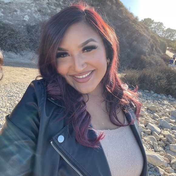 Meet your Posher, Alexandria - Picture 2 of 5